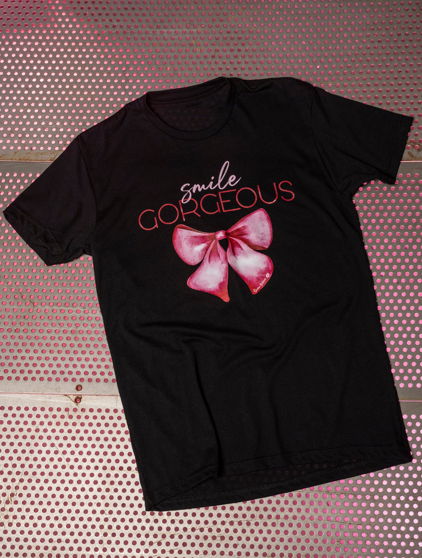 Smile Gorgeous 🎀 Fitted Tee